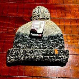 Avalanche outdoor supply company beanie/hat.